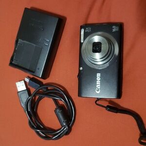 Canon point and shoot digital camera